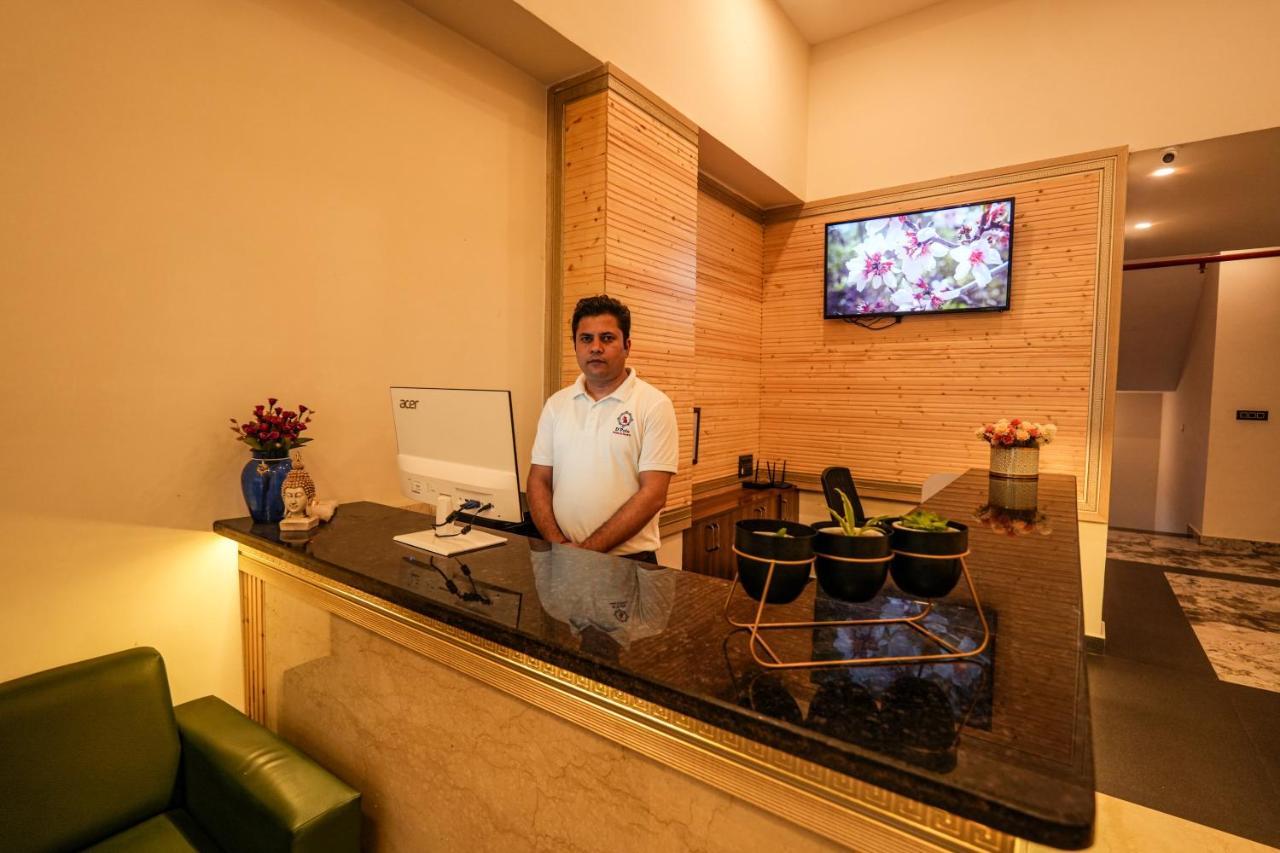 Hotel Square One By D'Polo دارامشالا المظهر الخارجي الصورة