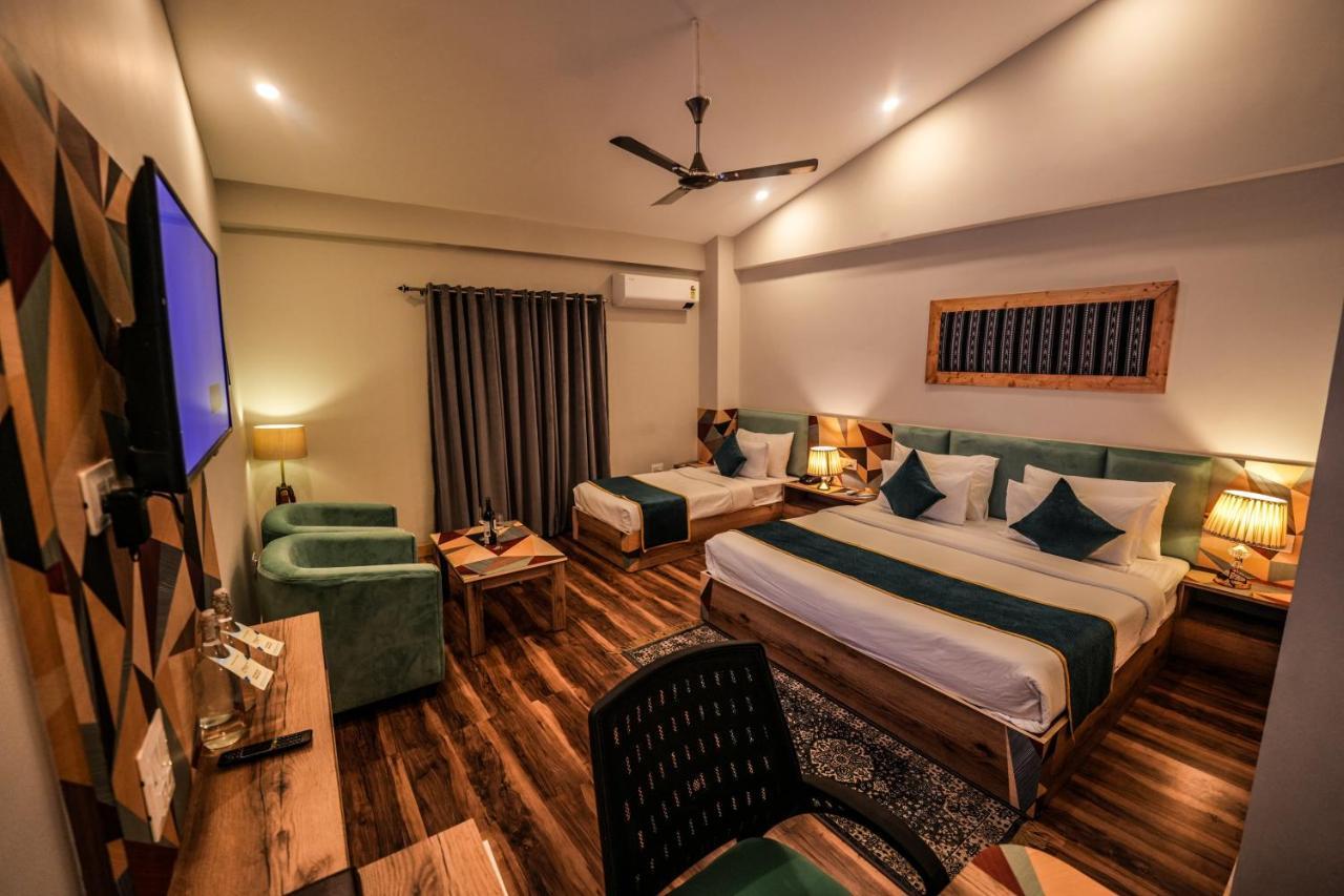 Hotel Square One By D'Polo دارامشالا المظهر الخارجي الصورة