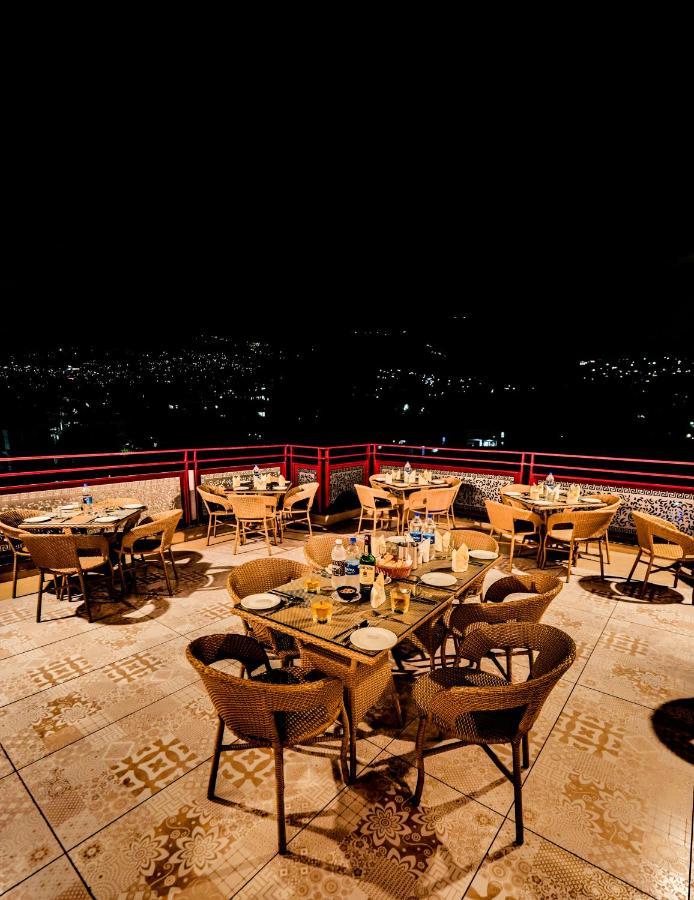 Hotel Square One By D'Polo دارامشالا المظهر الخارجي الصورة