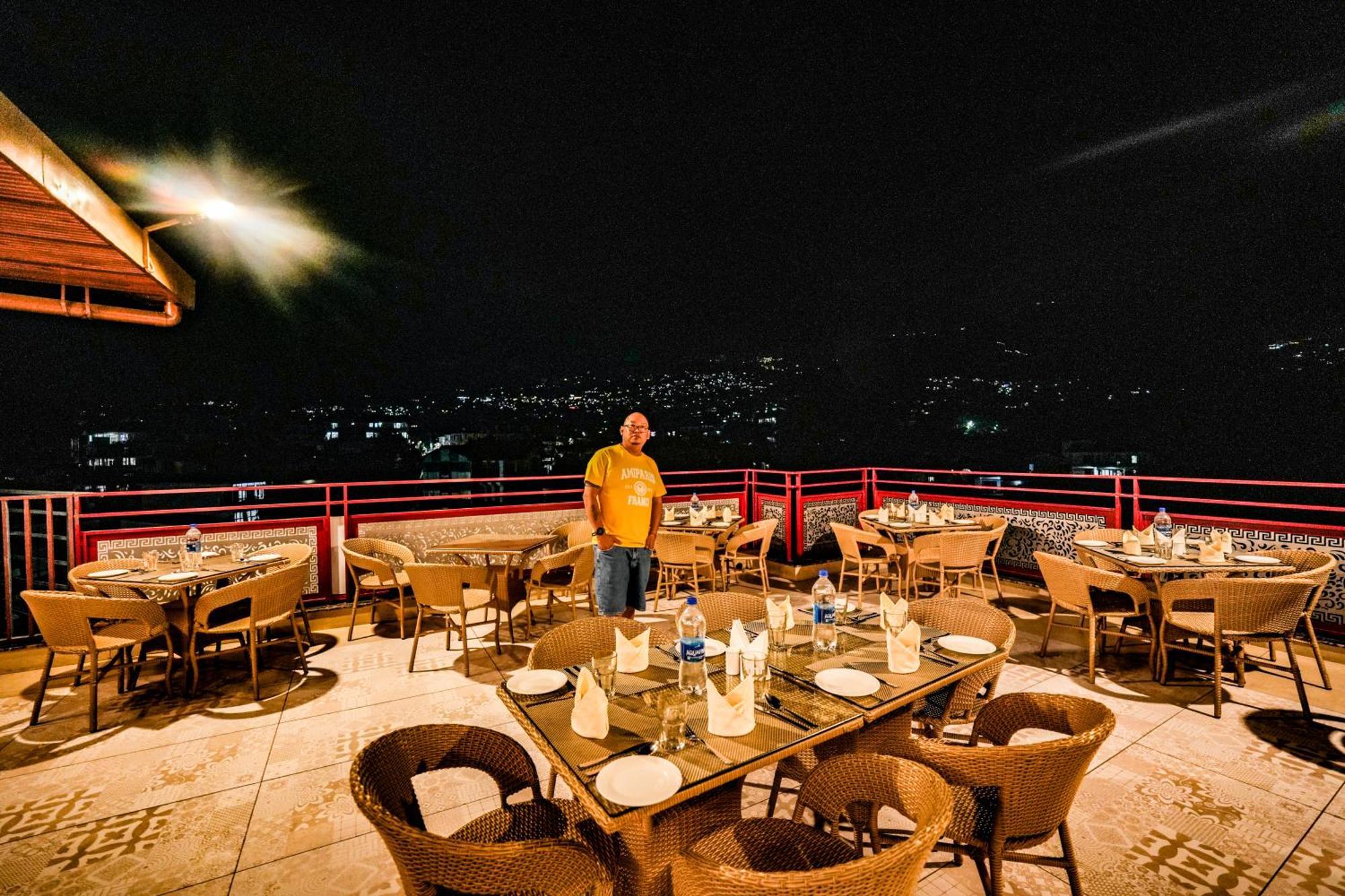 Hotel Square One By D'Polo دارامشالا المظهر الخارجي الصورة